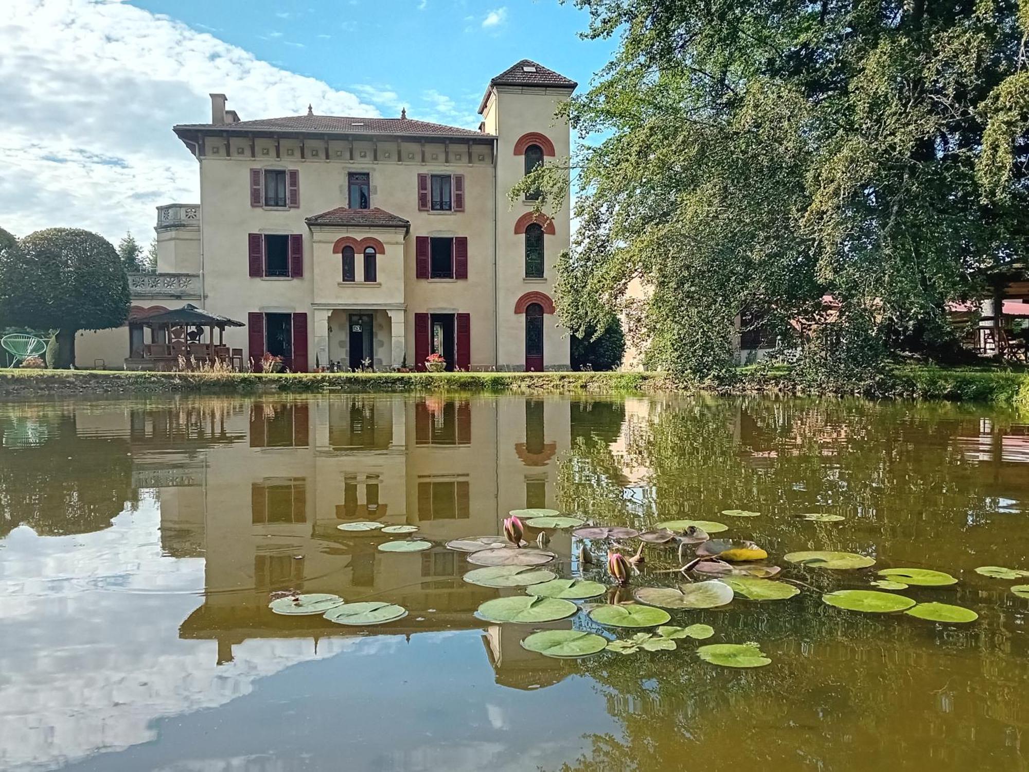 Celles-Sur-Durolle Domaine De Marchal - Chambres Et Table D'Hotes מראה חיצוני תמונה